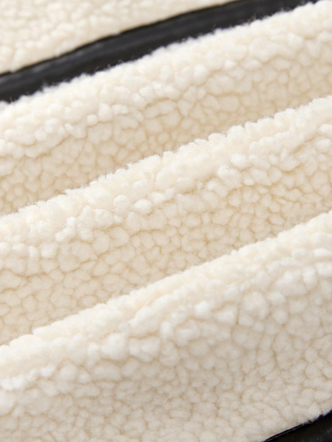 Auréline płaszcz – miękkie ciepło z nutą luksusu