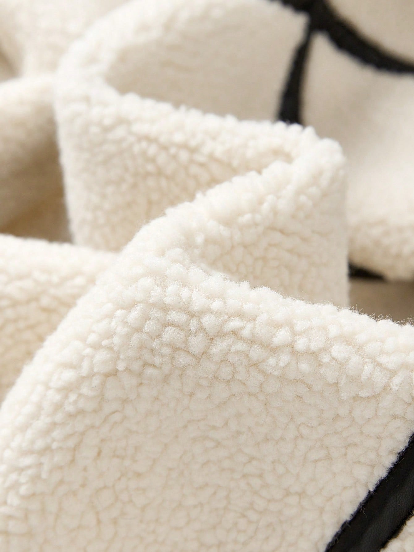 Auréline płaszcz – miękkie ciepło z nutą luksusu