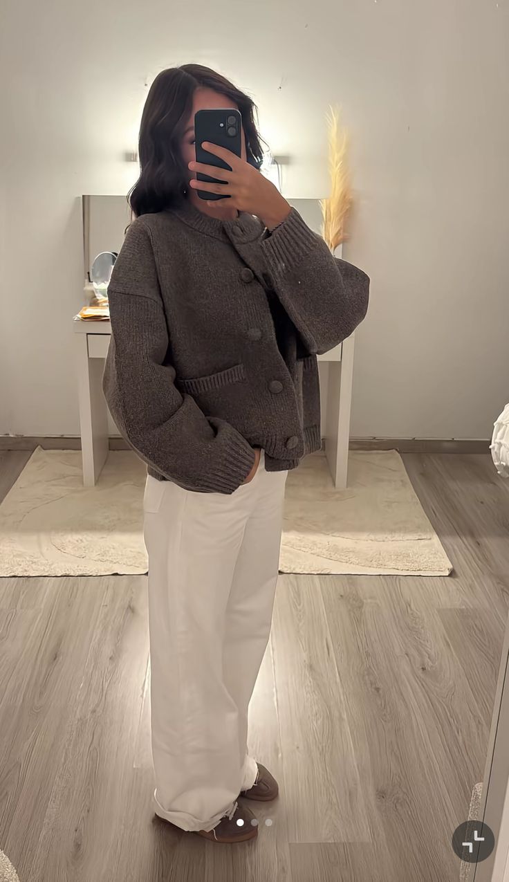 Auralie Comfy Cardigan – Ciepło z odrobiną elegancji