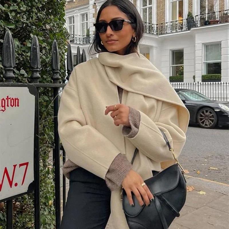 Noavé płaszcz otulający – niewymuszona elegancja i pełen komfort