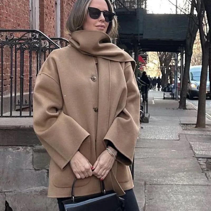 Noavé płaszcz otulający – niewymuszona elegancja i pełen komfort