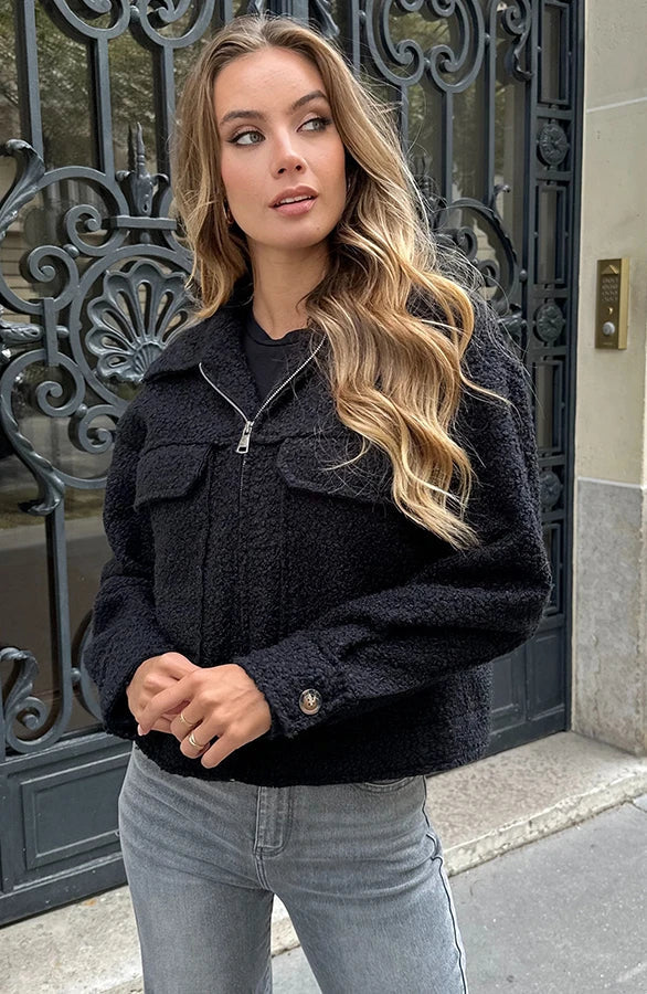 Liora Katana – Ponadczasowa klasa w nowoczesnym wydaniu