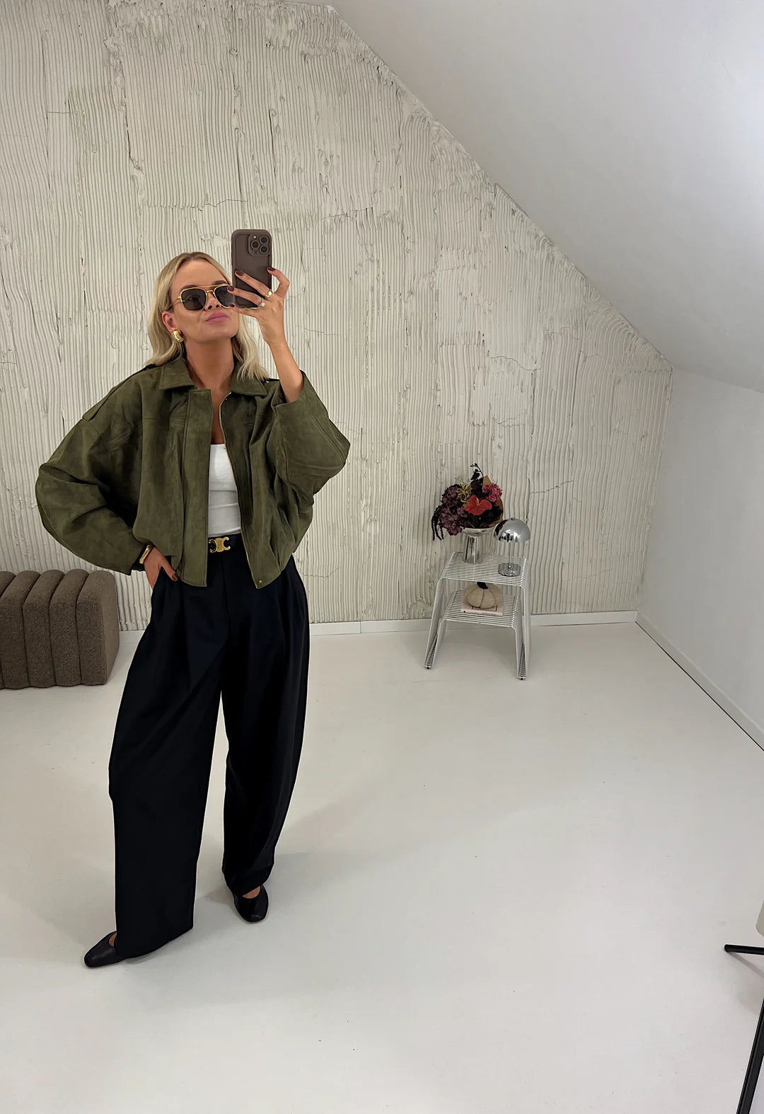 Mira Suede – Nowoczesna. Miękka. Ponadczasowa.